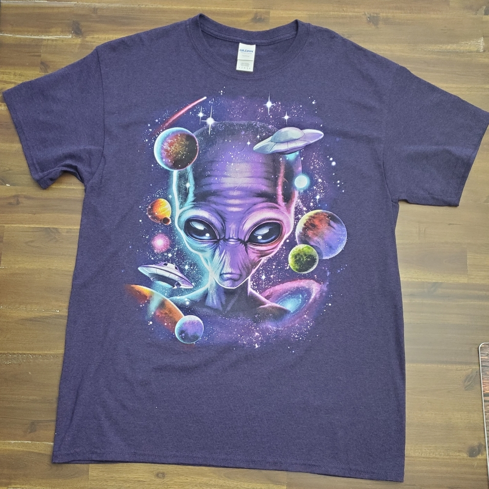 Gildan Graphic T-shirt